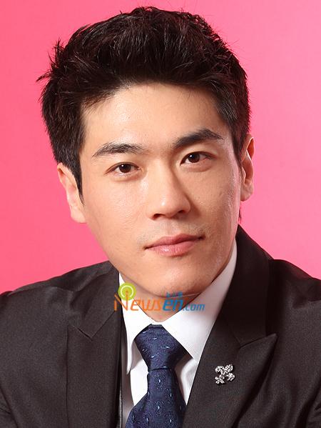 بیوگرافی جایانگ جان در سریال سرزمین کهن,عکسهای چوی چیول هو به عنوان Gyeongjong در سریال سرزمین کهن